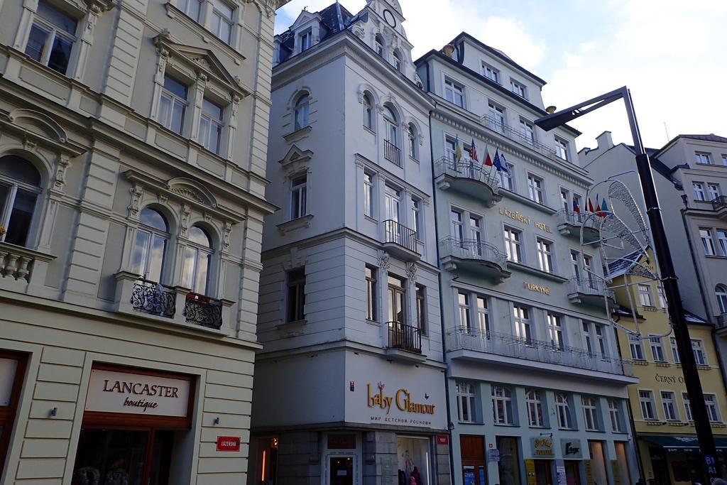 Apartment In City Center - Morassi Karlovy Vary Habitación foto